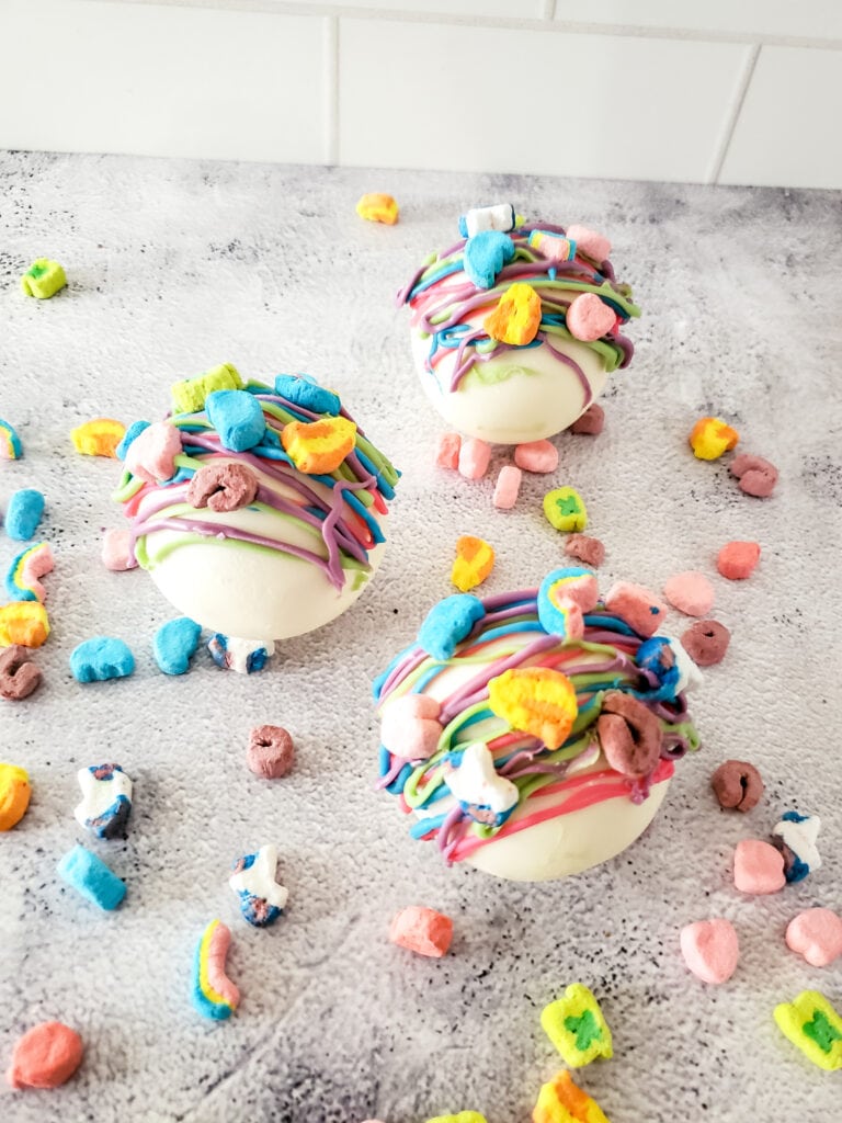 how to make lucky charms cocoa bombs
