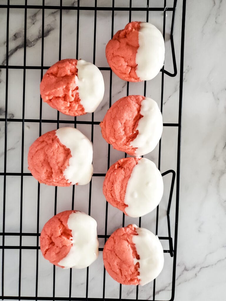 Strawberry Cake Cookies