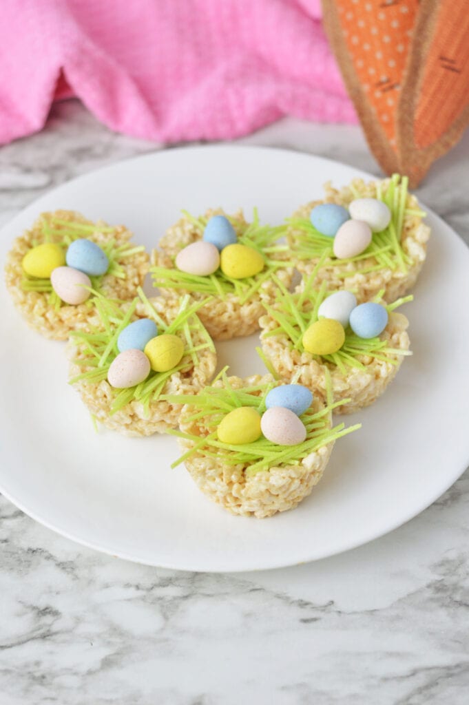 Easy No-Bake Rice Krispie Nests