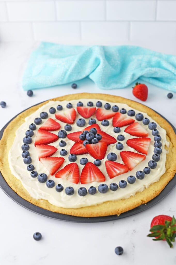 Fruit pizza