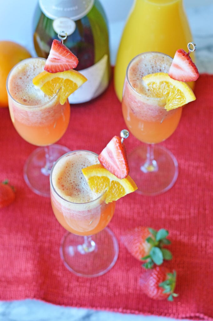 strawberry mimosas garnish