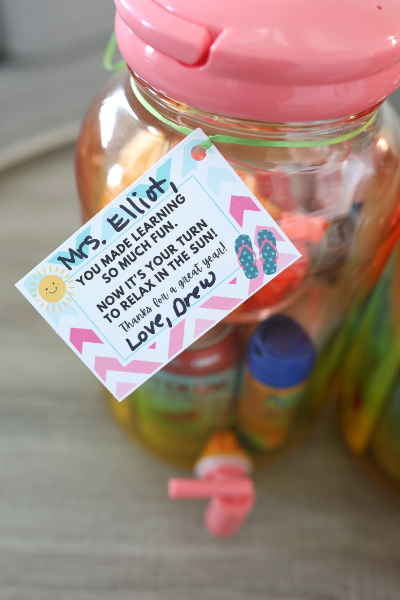 15+ New And Exciting Homemade Gifts For Teachers | The DIY Mommy