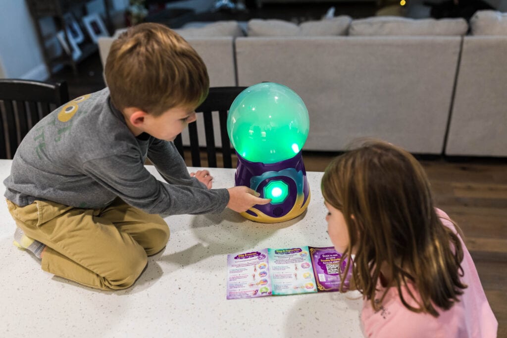 Magic Mixies Crystal Ball