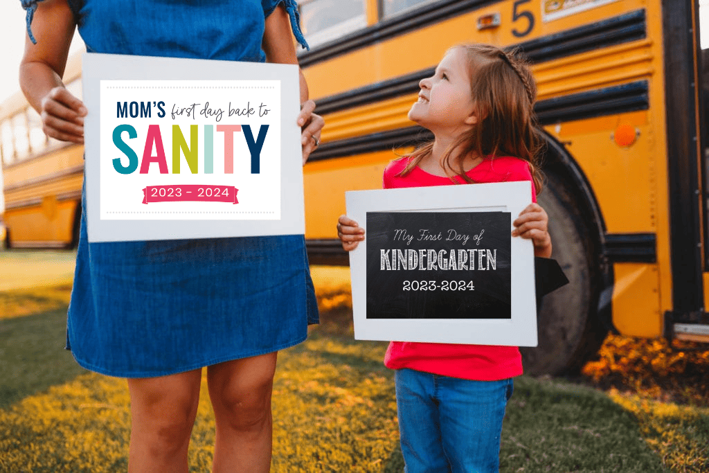 FREE Mom's First Day of School Sign - Modern Mom Life