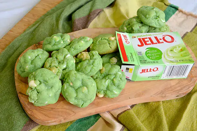 White chocolate cookies