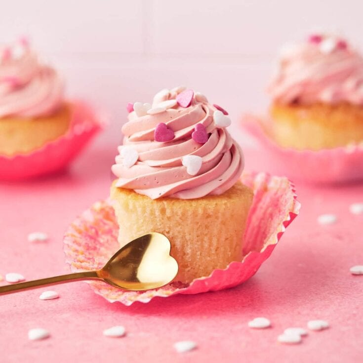 Image for Elegant Cupcakes for Valentine's Day