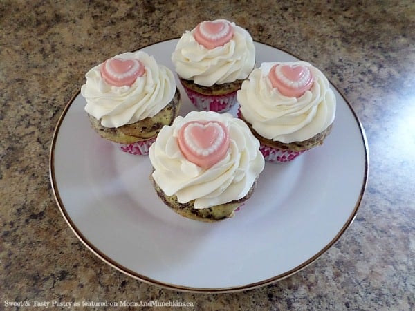 Image for Valentine Chocolate Mold - Cupcake Topper 