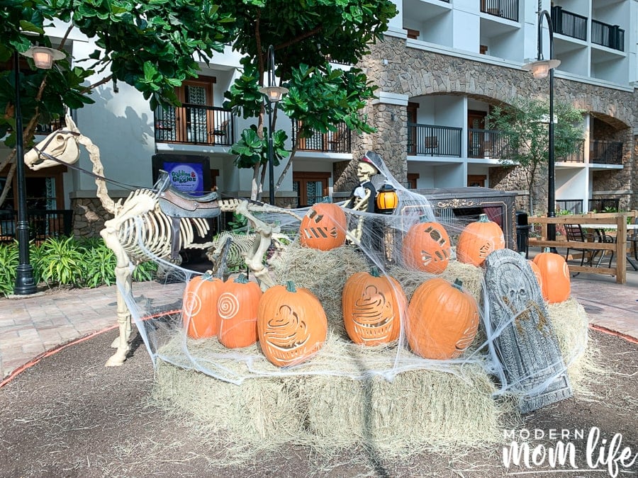 gaylord texan goblins and giggles photo opportunity