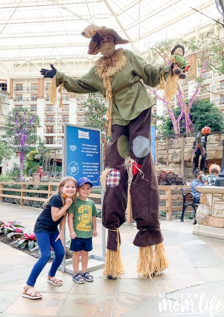 gaylord texan goblins and giggles