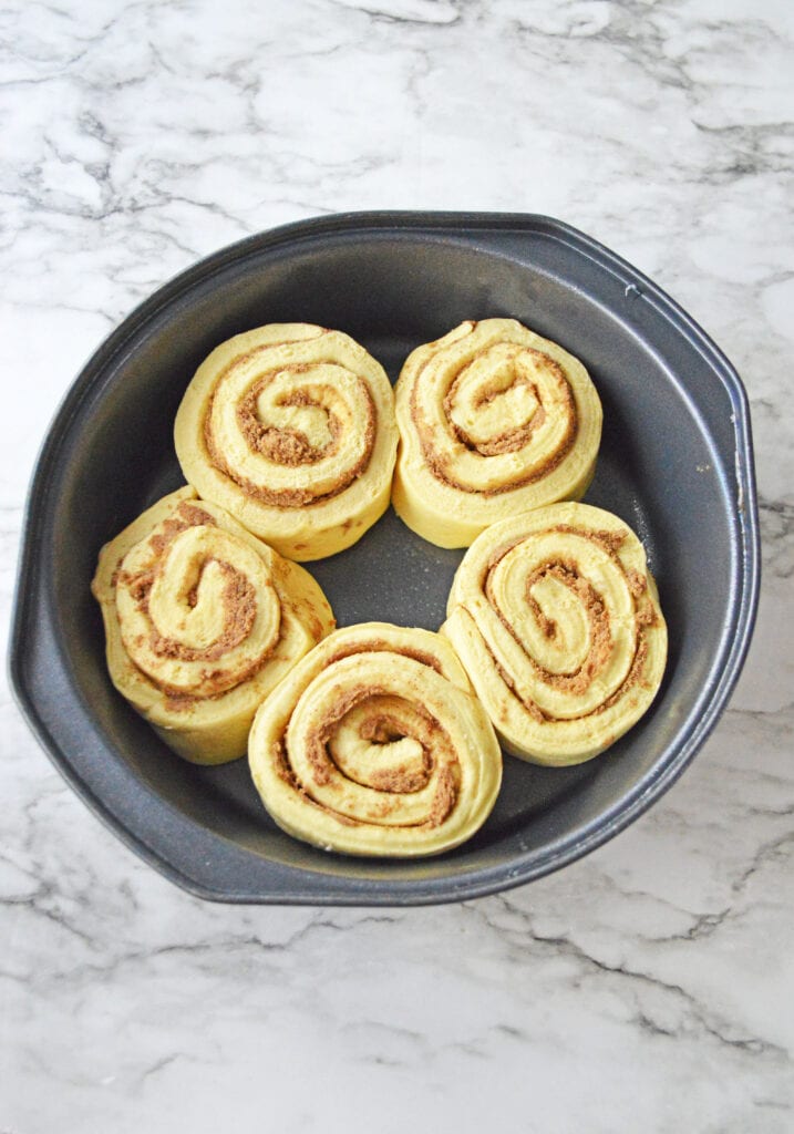 grinch cinnamon rolls 