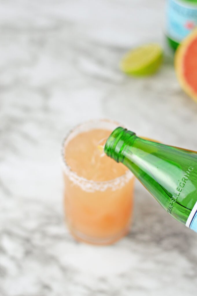 easy paloma cocktail