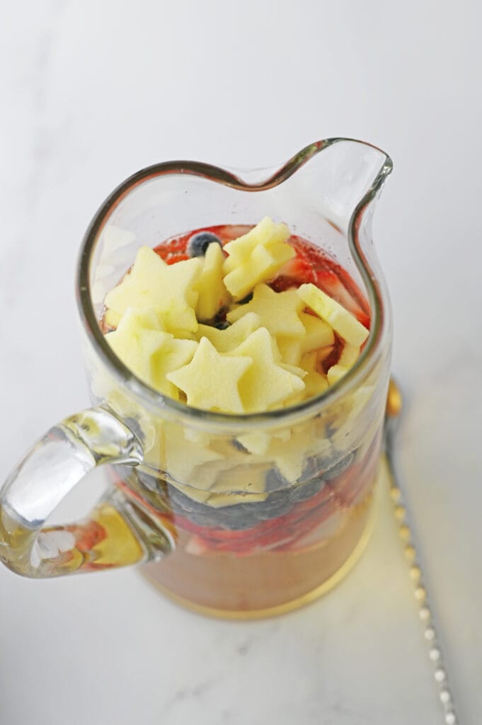 apple stars in sangria