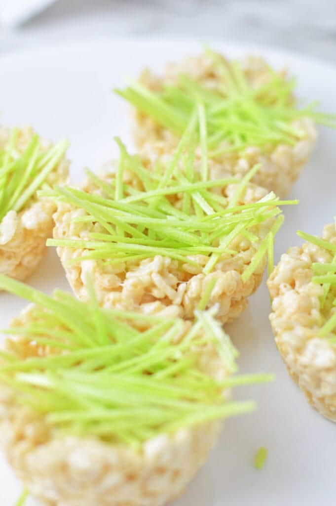 how to make rice krispie nests