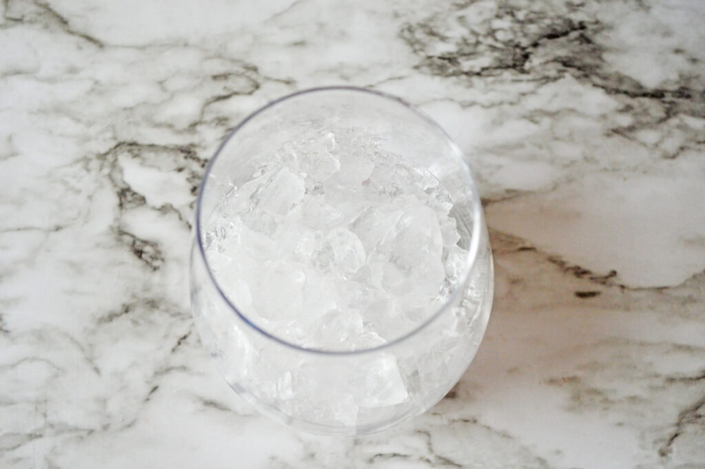ice in cocktail glass